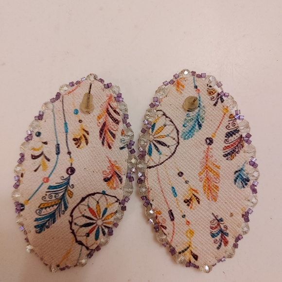 Beautiful beaded earrings - Picture 3 of 3